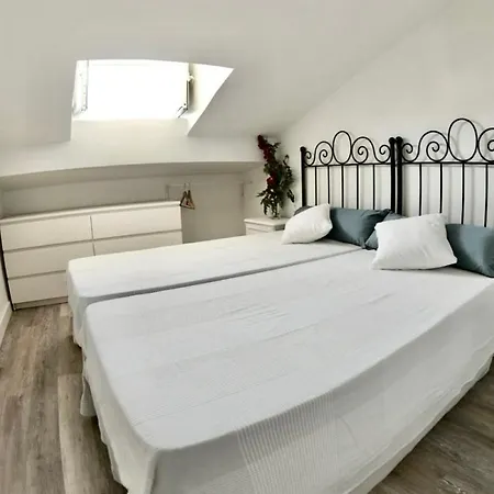 And Sun Apartment *
