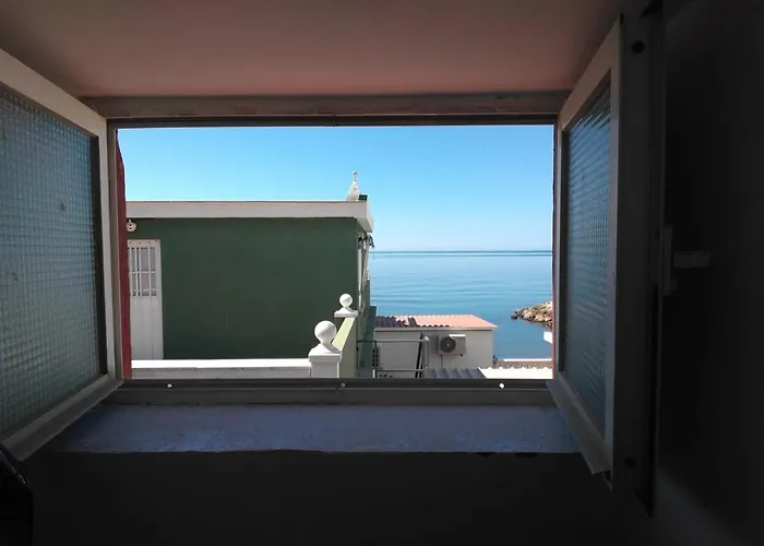 Apartment And Sun *